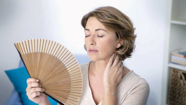 3 biện pháp khắc phục chứng bốc hỏa ở phụ nữ