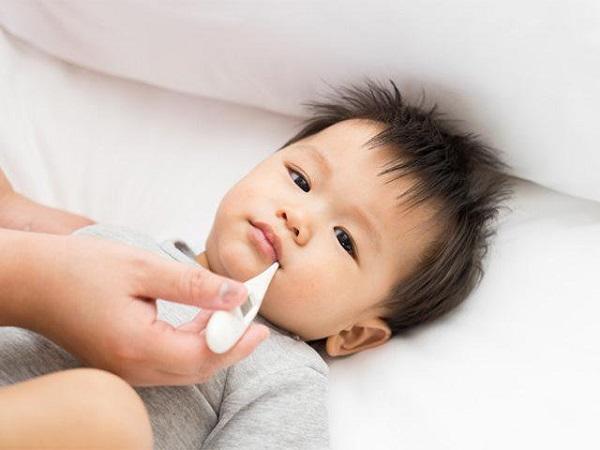 6 nhóm thuốc cần có trong tủ thuốc gia đình có trẻ em